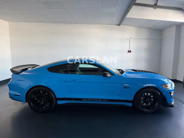 Ford Mustang view 8