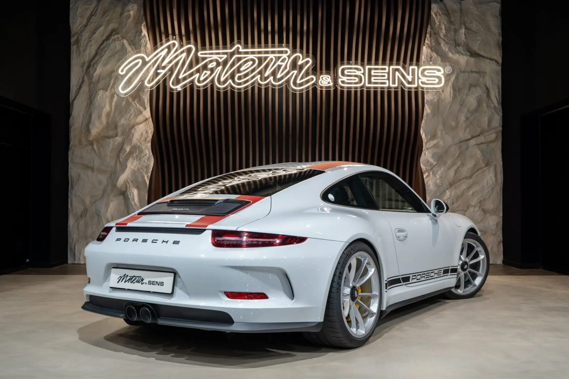 포르쉐 911 Turbo Coupe 2016 화이트 사진 2