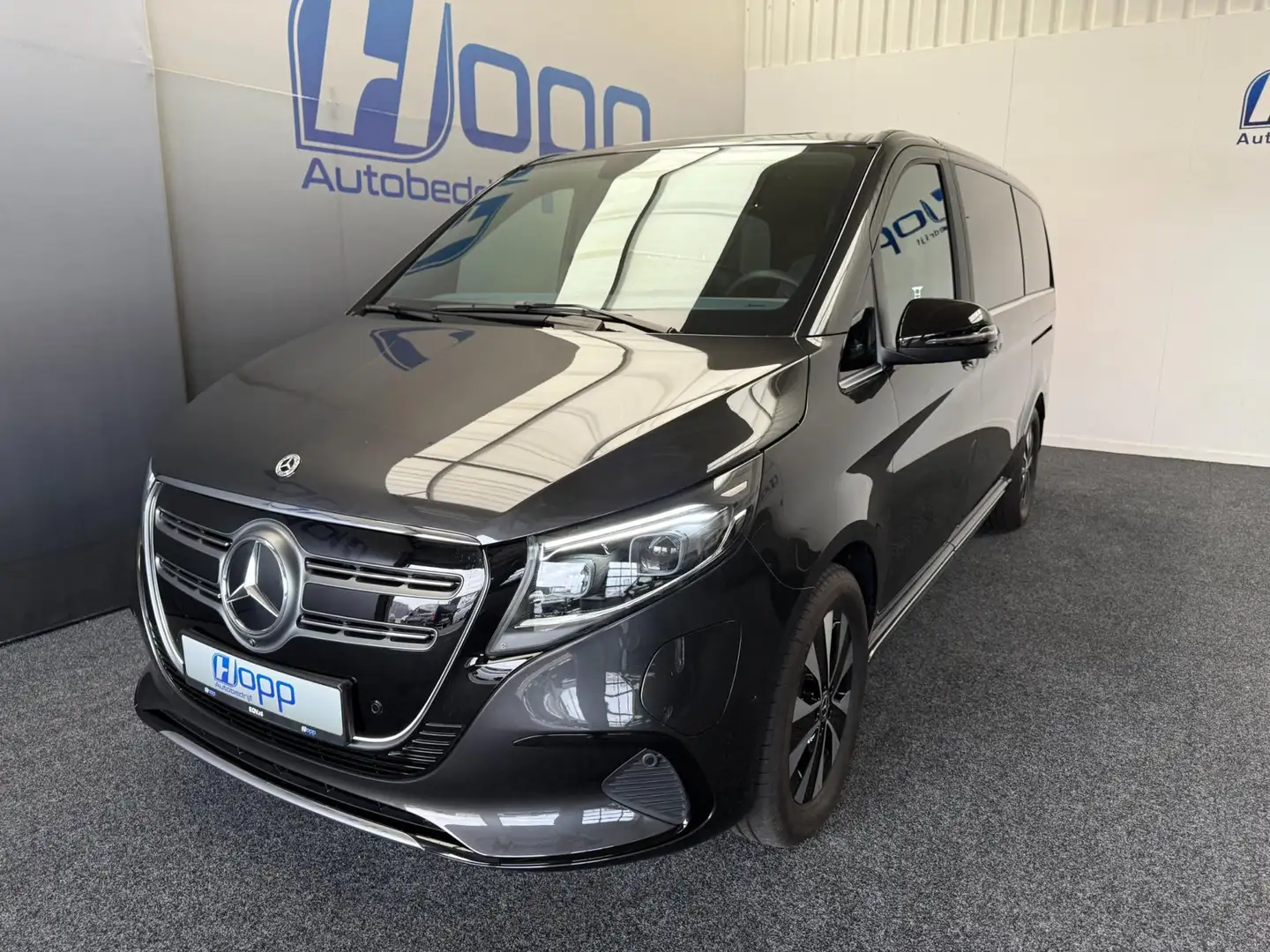 Mercedes-Benz EQV 300 L2 - 8-pers AMG Facelift - Inter. & Exterieur pakk Gris - 1