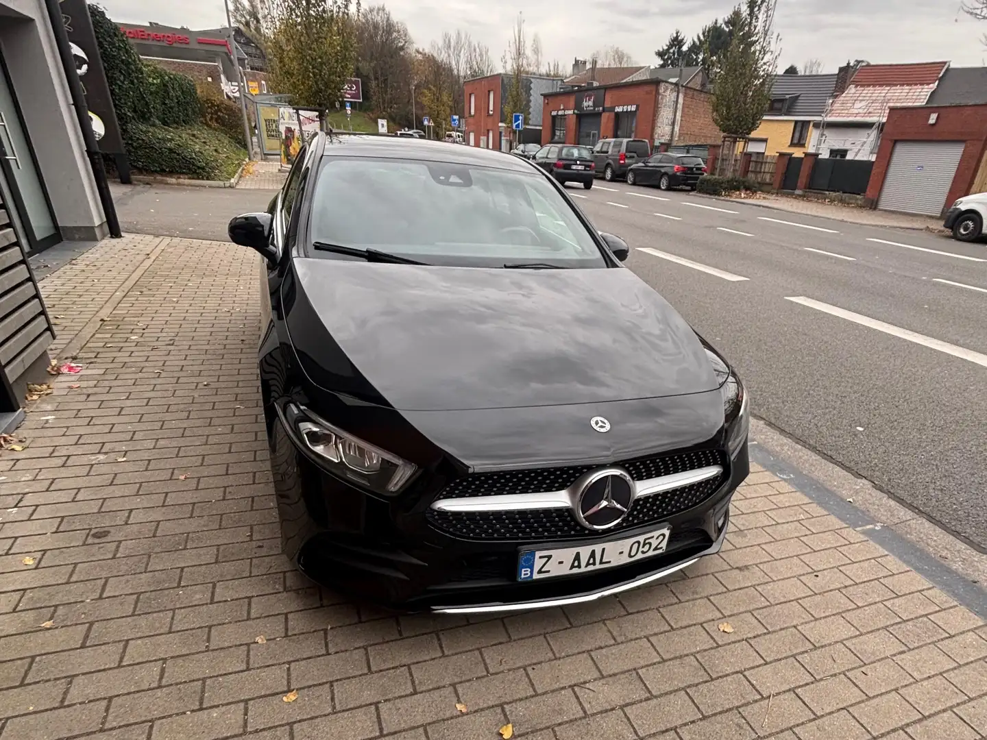 Mercedes-Benz A 180 A 180 Business Solution AMG (EU6d-TEMP) Zwart - 1