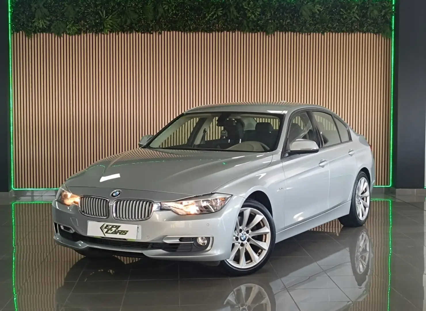 BMW 328 328i xDrive Modern Silber - 1