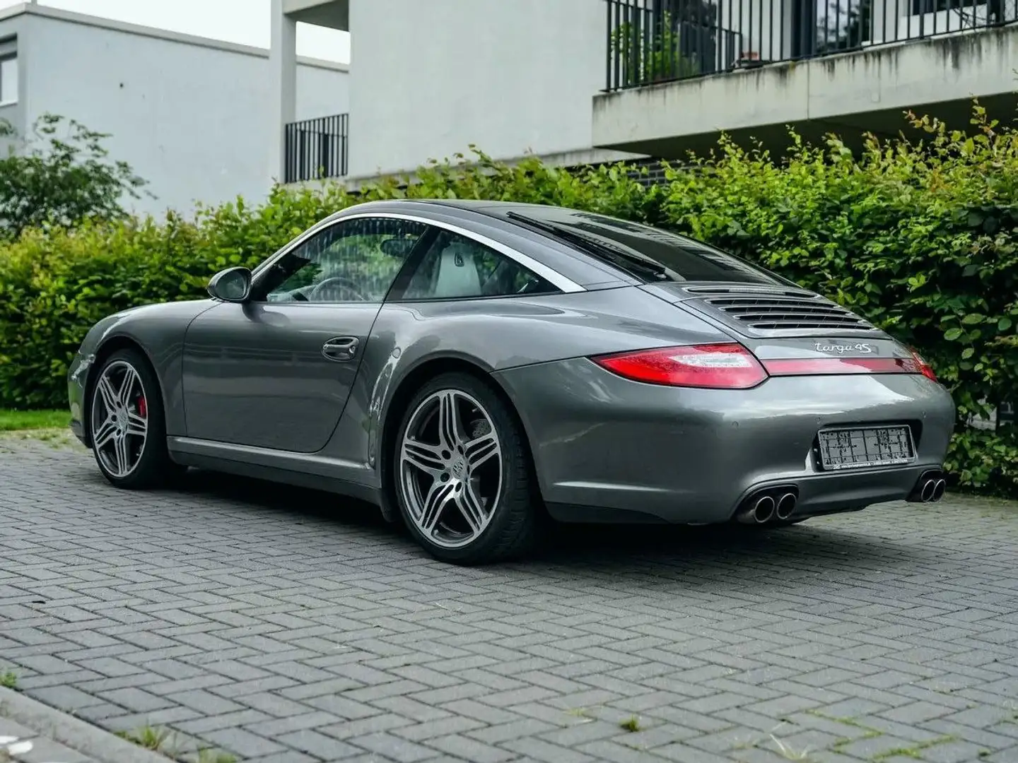 Porsche 911 Targa 4S Grau - 1