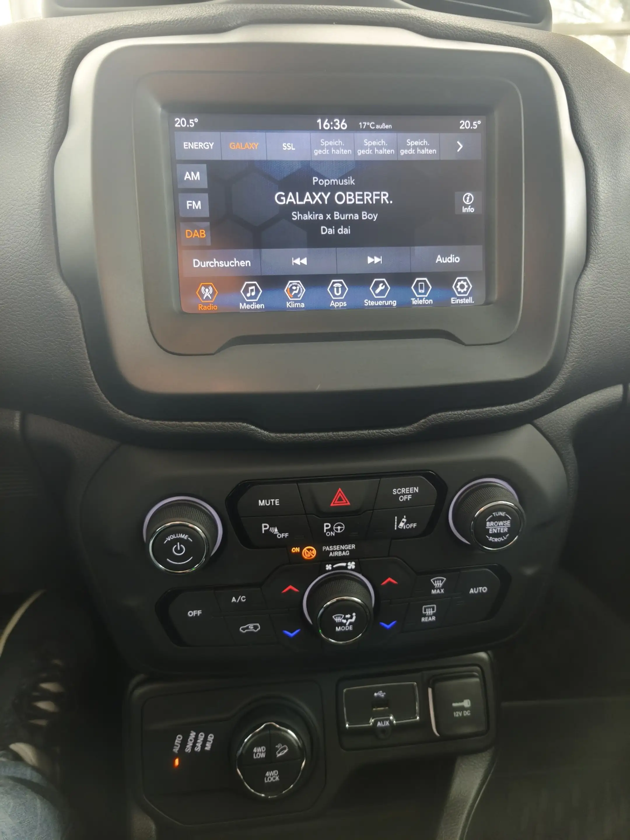 Jeep Renegade Limited 4WD#ACC#18"ALU#AHK#DAB#RFK#ZR NEU — photo 13