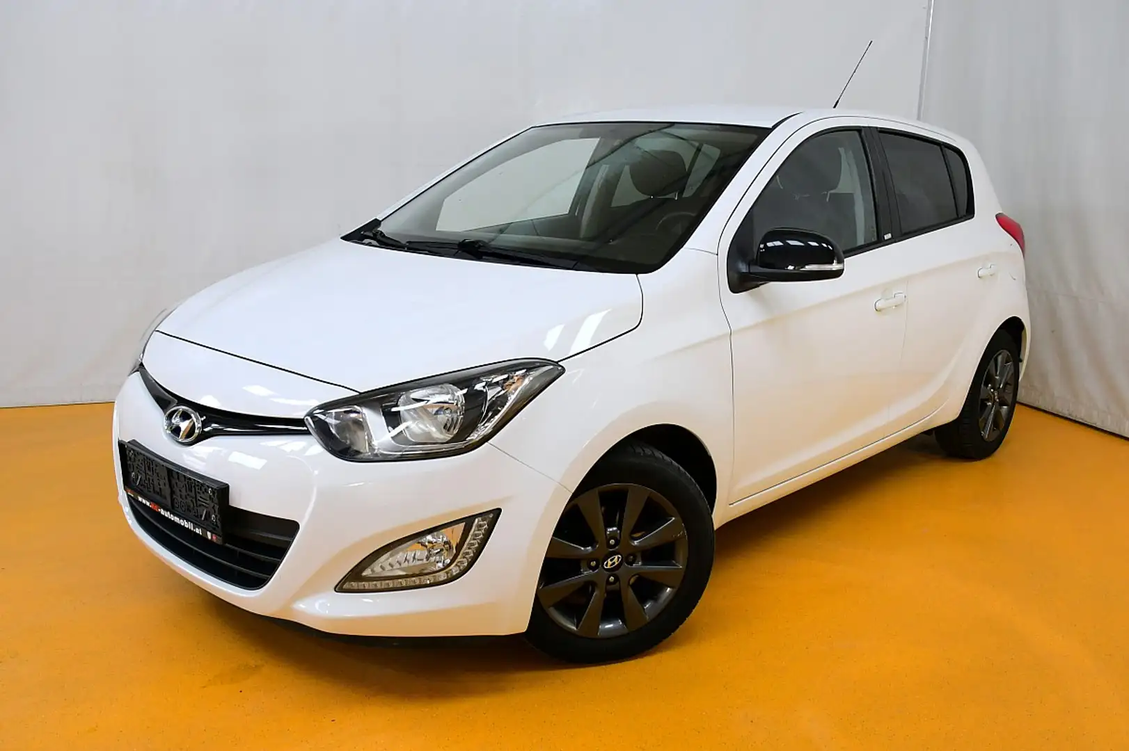 Hyundai i20 1,25 Life Go Bianco - 1