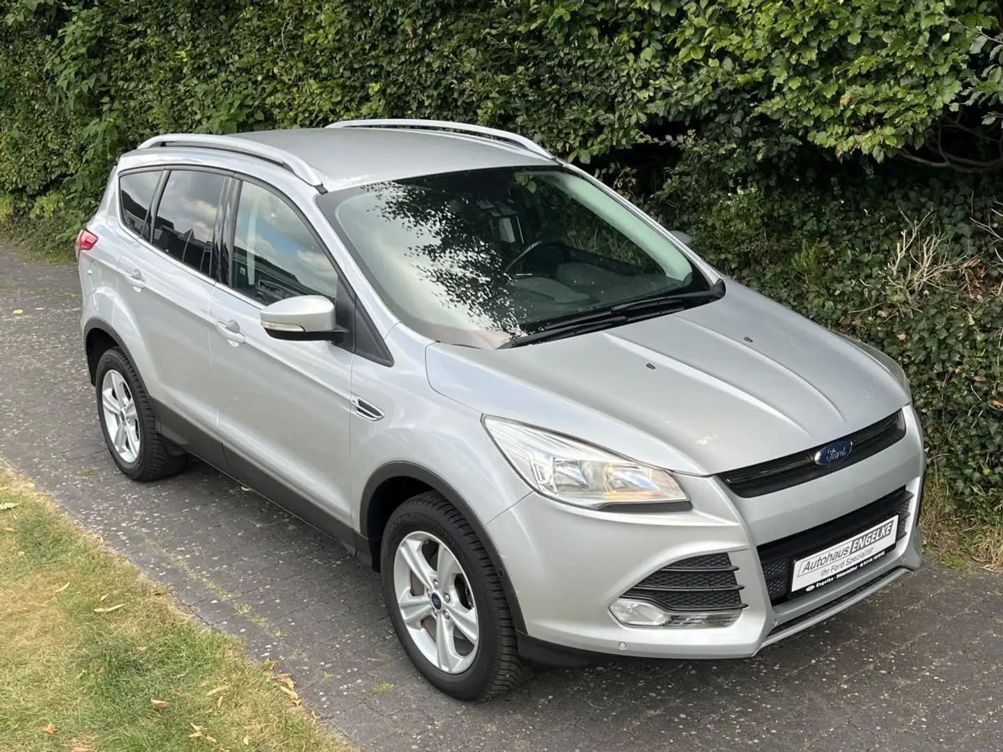 Ford Kuga Sync Edition * SEHR GEPFLEGTER ZUSTAND * Silber - 2