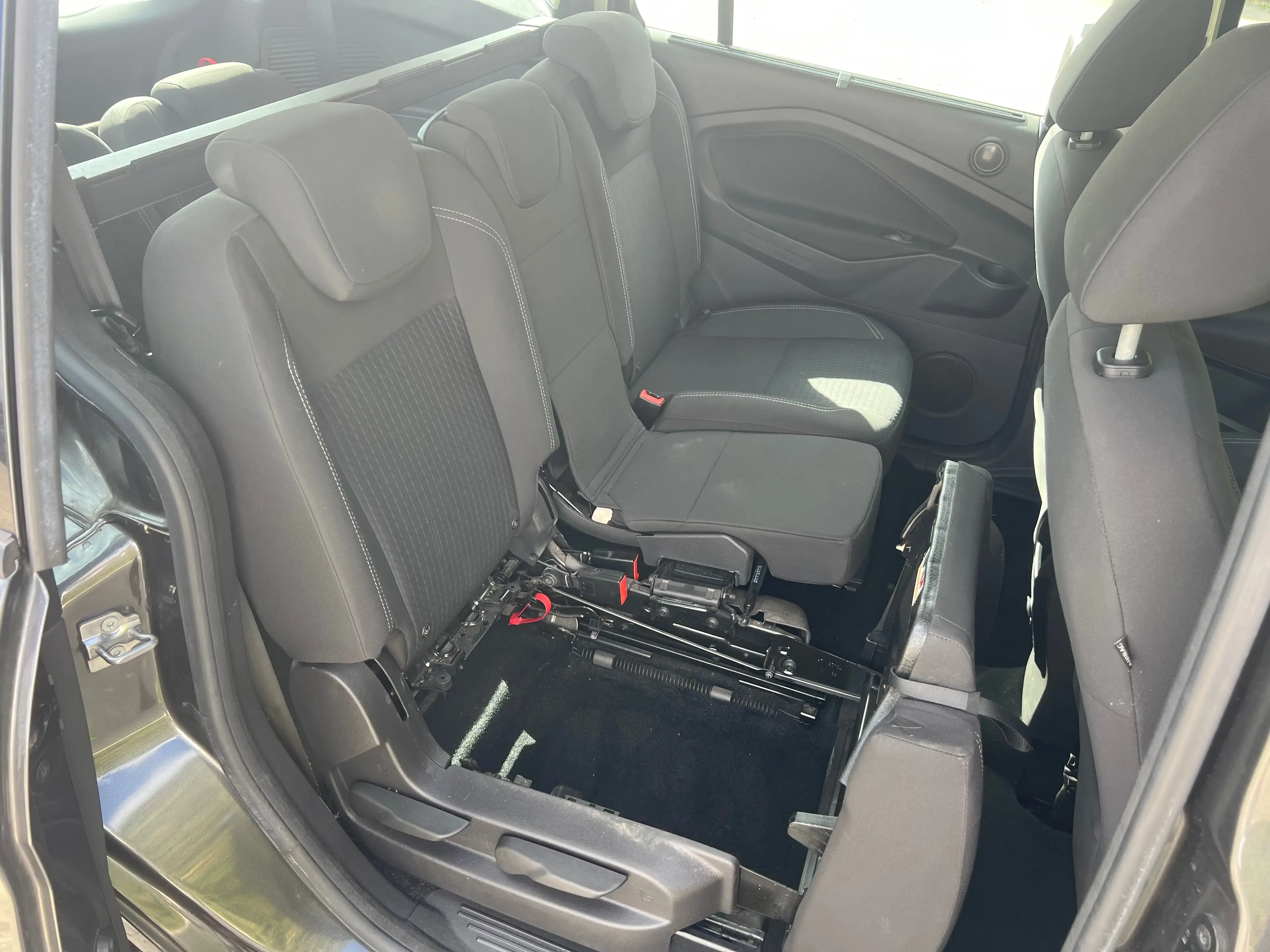 Ford Grand C-Max Grand C-Max 1.0 EcoBoost Trend (EU6.2) — photo 9