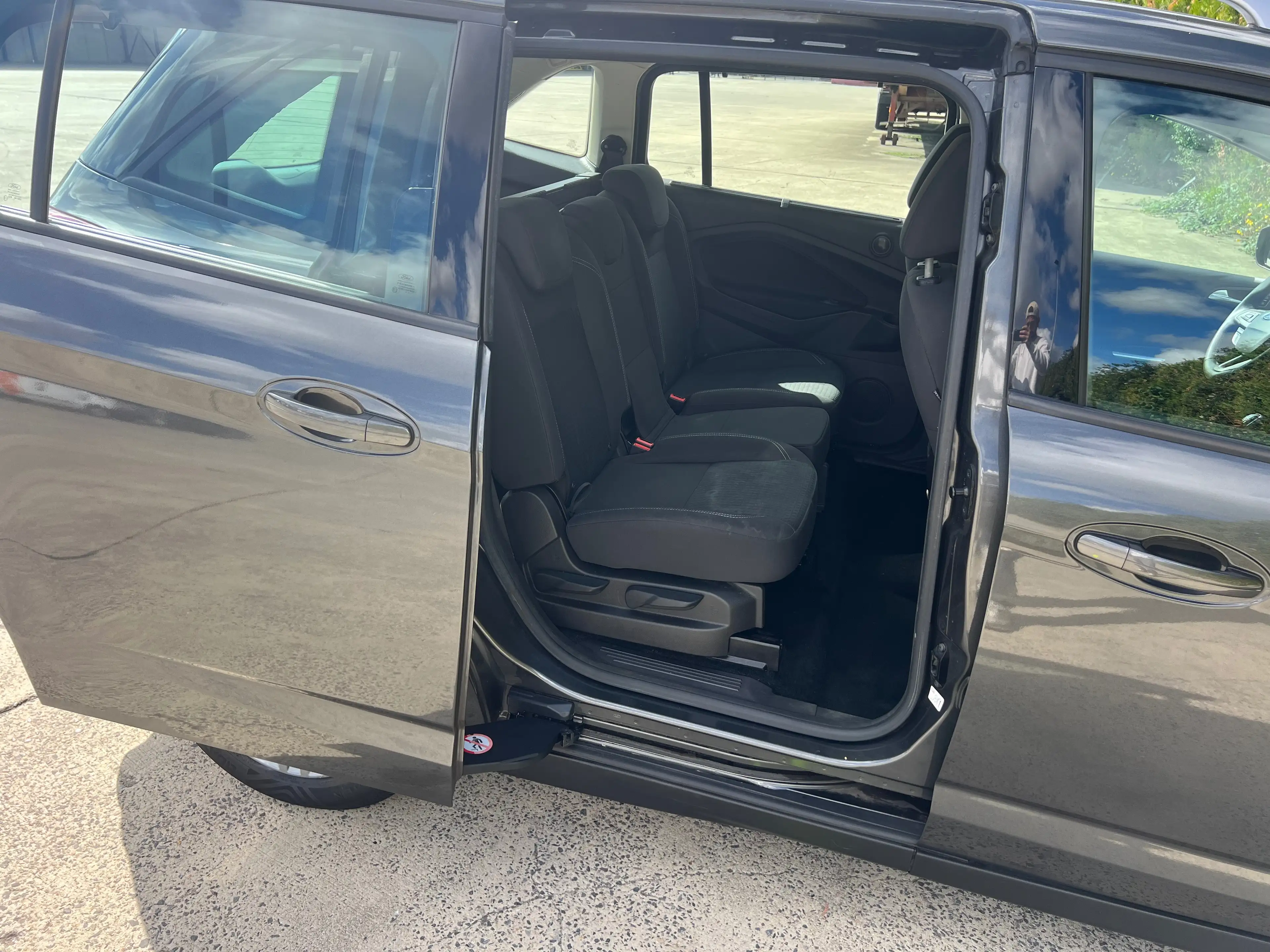 Ford Grand C-Max Grand C-Max 1.0 EcoBoost Trend (EU6.2) — photo 10
