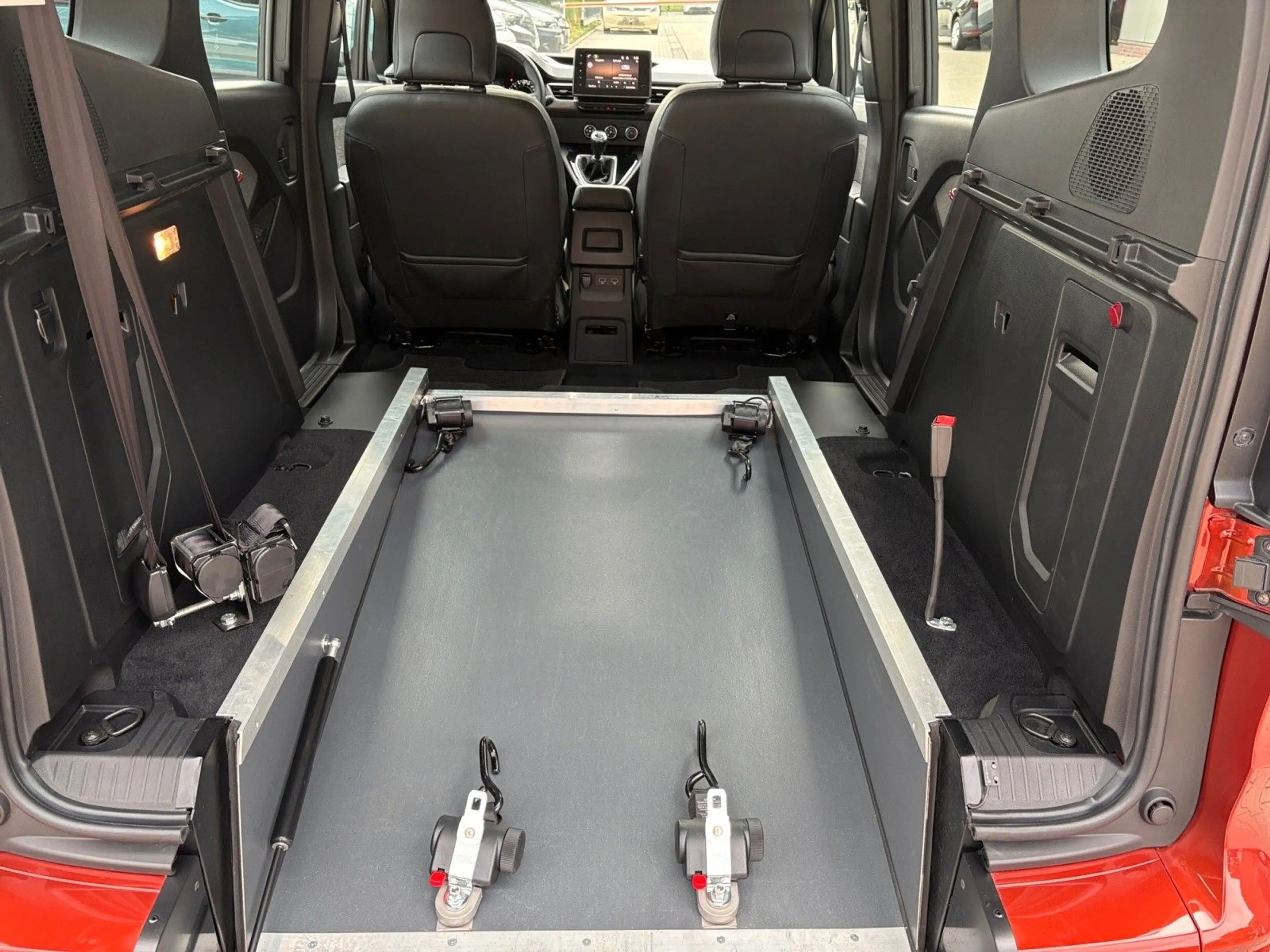 Renault Kangoo III Edition One TCe 1.3  *ROLLSTUHLRAMPE* — photo 24