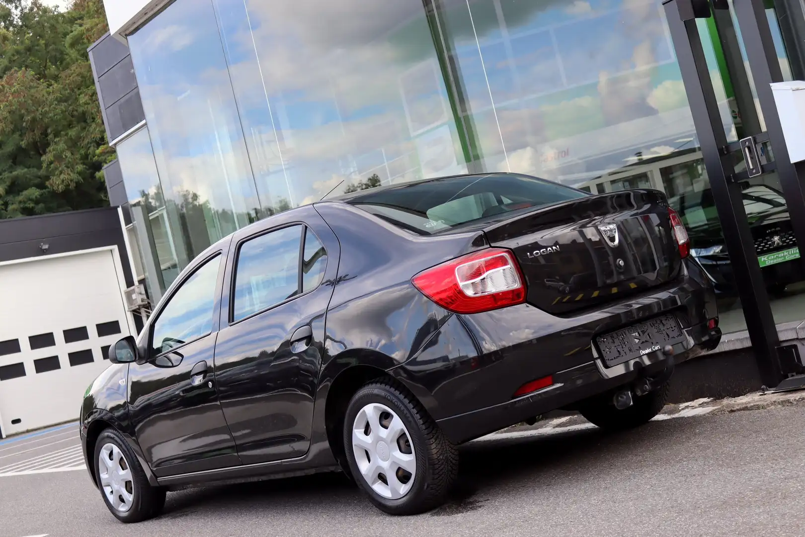 Dacia Logan 1.2i 75CV Чёрный - 2