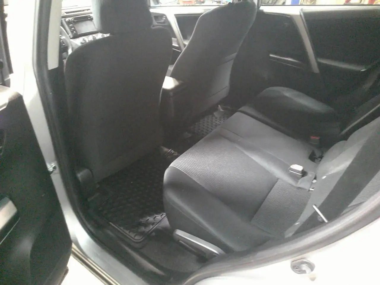 Toyota RAV 4 снимка Toyota RAV 4