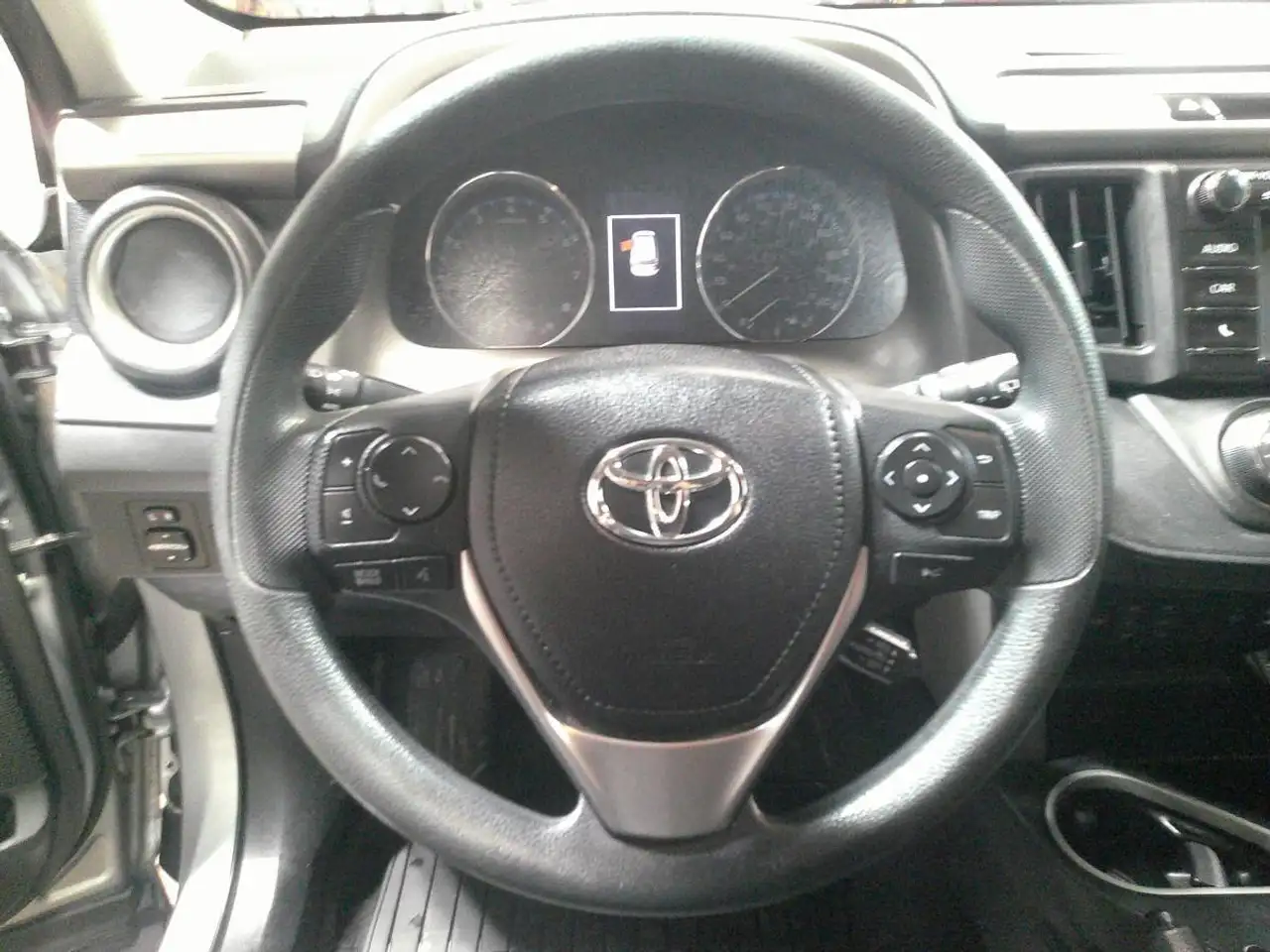 Toyota RAV 4 снимка Toyota RAV 4