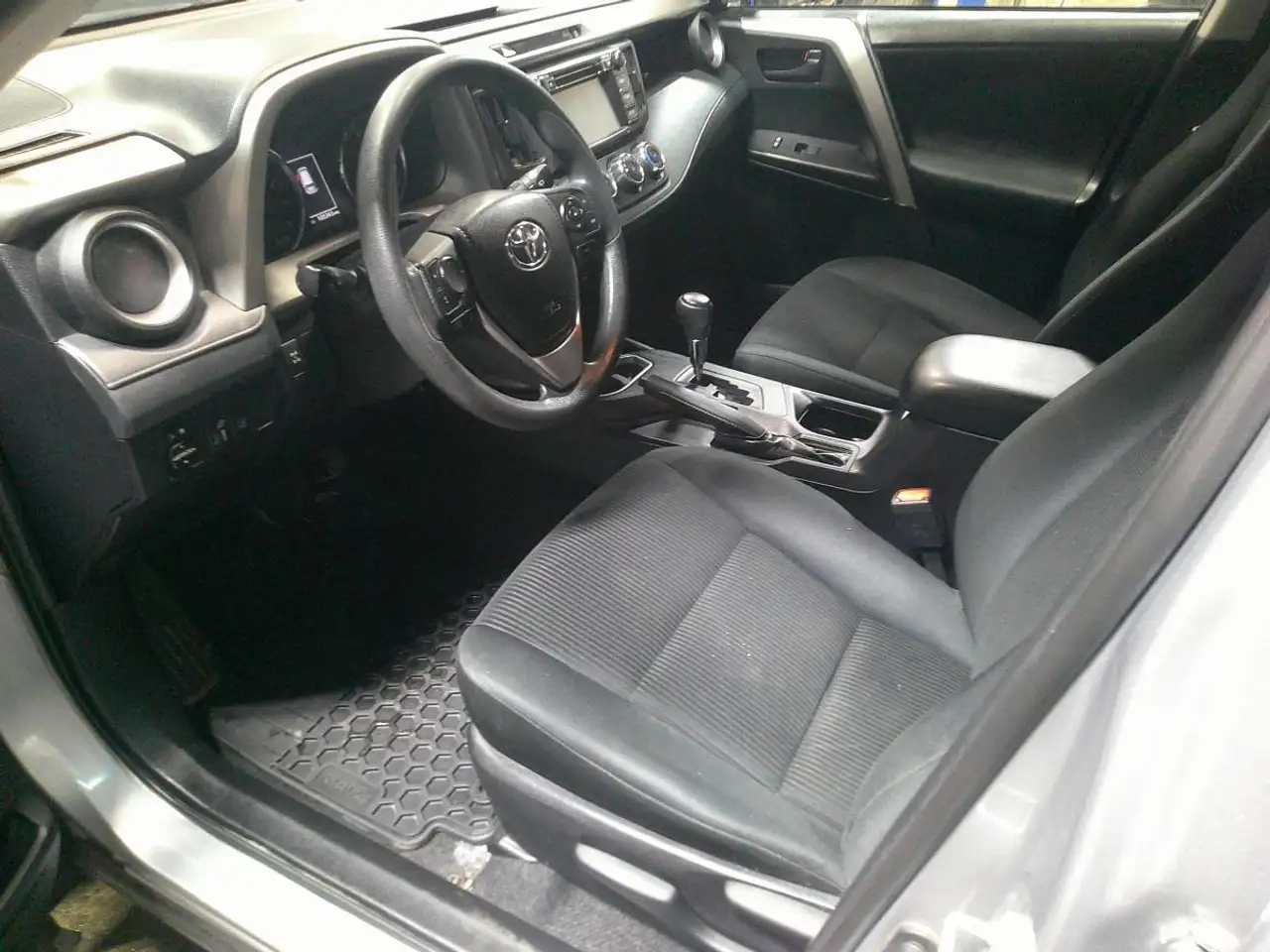 Toyota RAV 4 снимка Toyota RAV 4