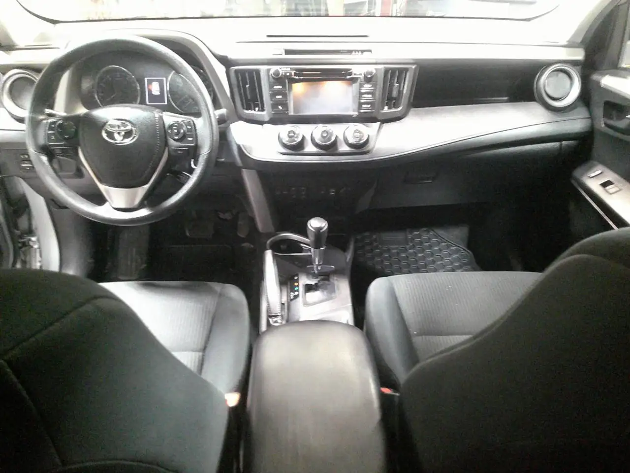 Toyota RAV 4 снимка Toyota RAV 4