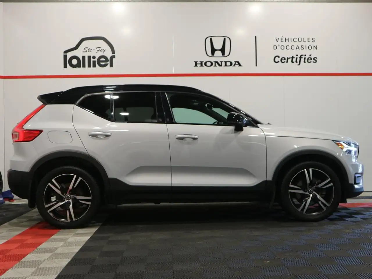 Volvo XC40 снимка Volvo XC40