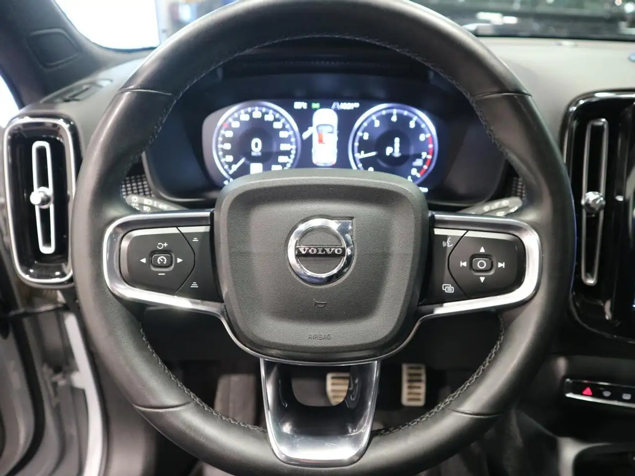 Volvo XC40 снимка Volvo XC40