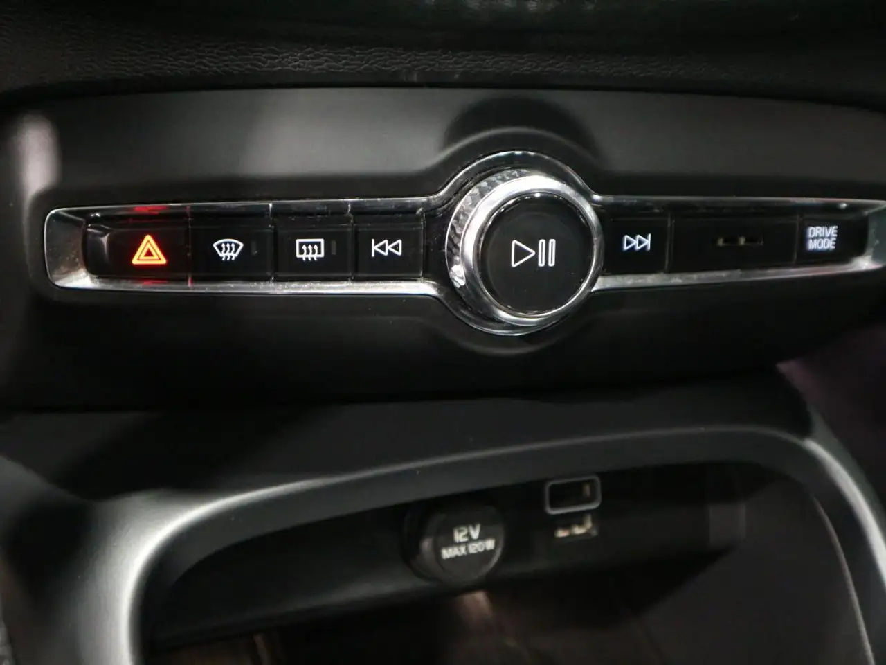 Volvo XC40 снимка Volvo XC40