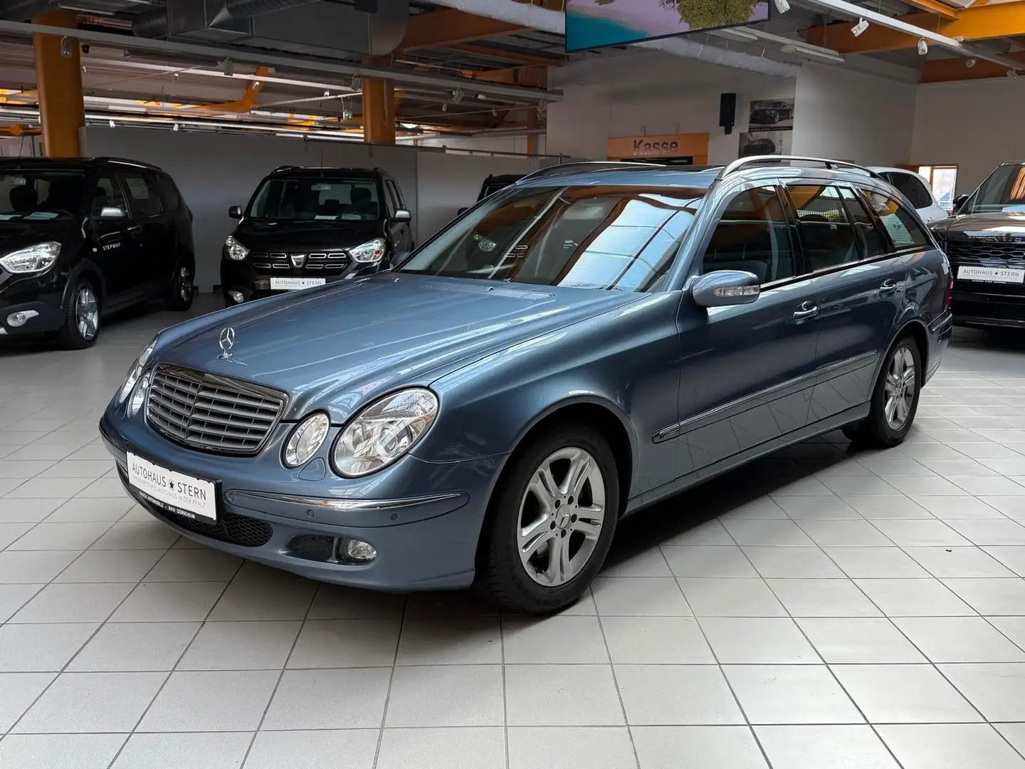 Mercedes-Benz E 320 T 4Matic|85 TKM|MASSAGE|MEMORY|GSD|AHK Blauw - 2