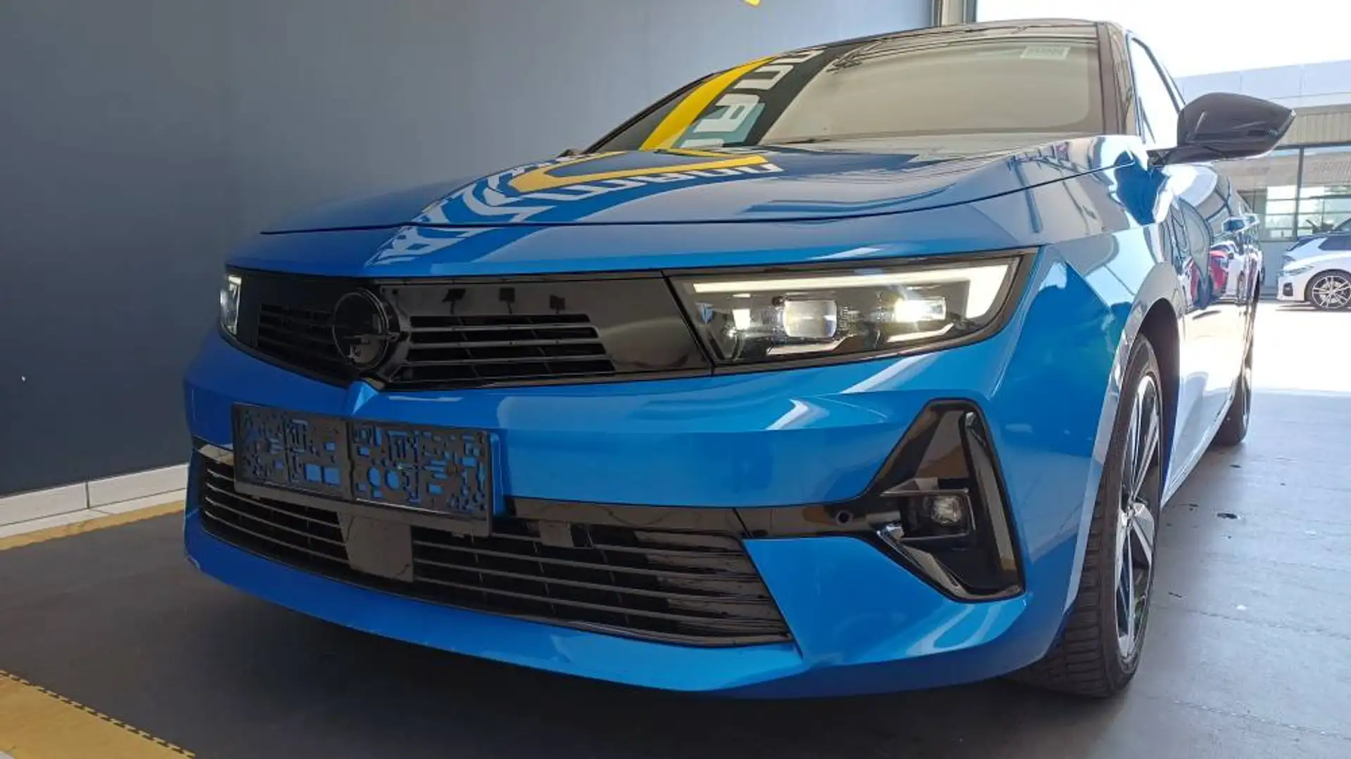 Opel Astra ASTRA L 5trg. GS-Line 1,2 131PS 8G Automatik Blau - 2