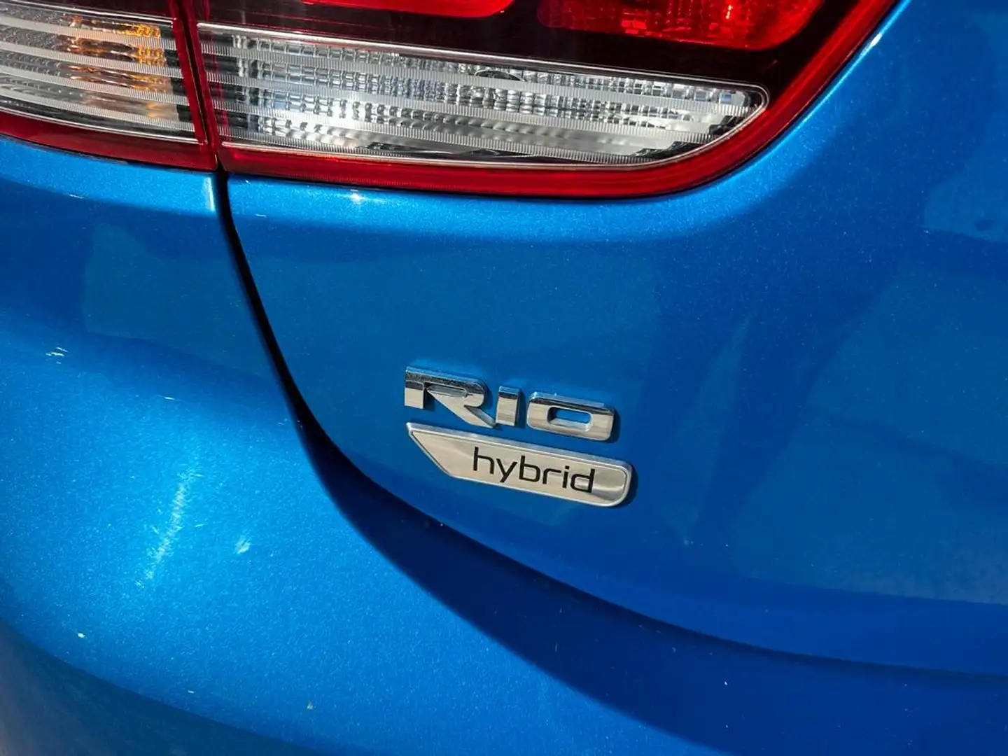 Kia Rio 1.0 T-GDi MHEV iMT Drive Pack Sport 100 Синій - 1