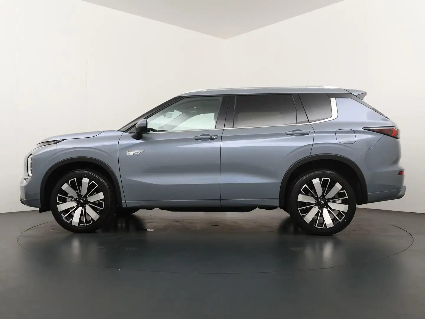 Mitsubishi Outlander 2.4 PHEV Instyle+ | €3.000 Voordeel | Elektrische Gris - 2