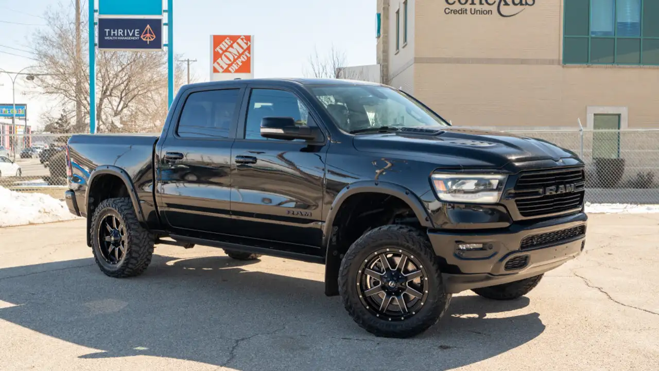 RAM 1500 снимка RAM 1500