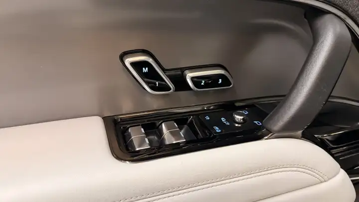 Land Rover Range Rover 2023, foto 13