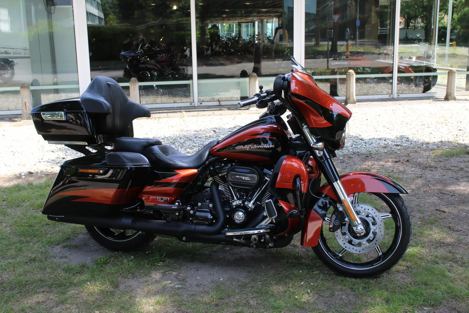 Harley-Davidson Street Glide FLH-X SE Street-Glide CVO Oranje - 1