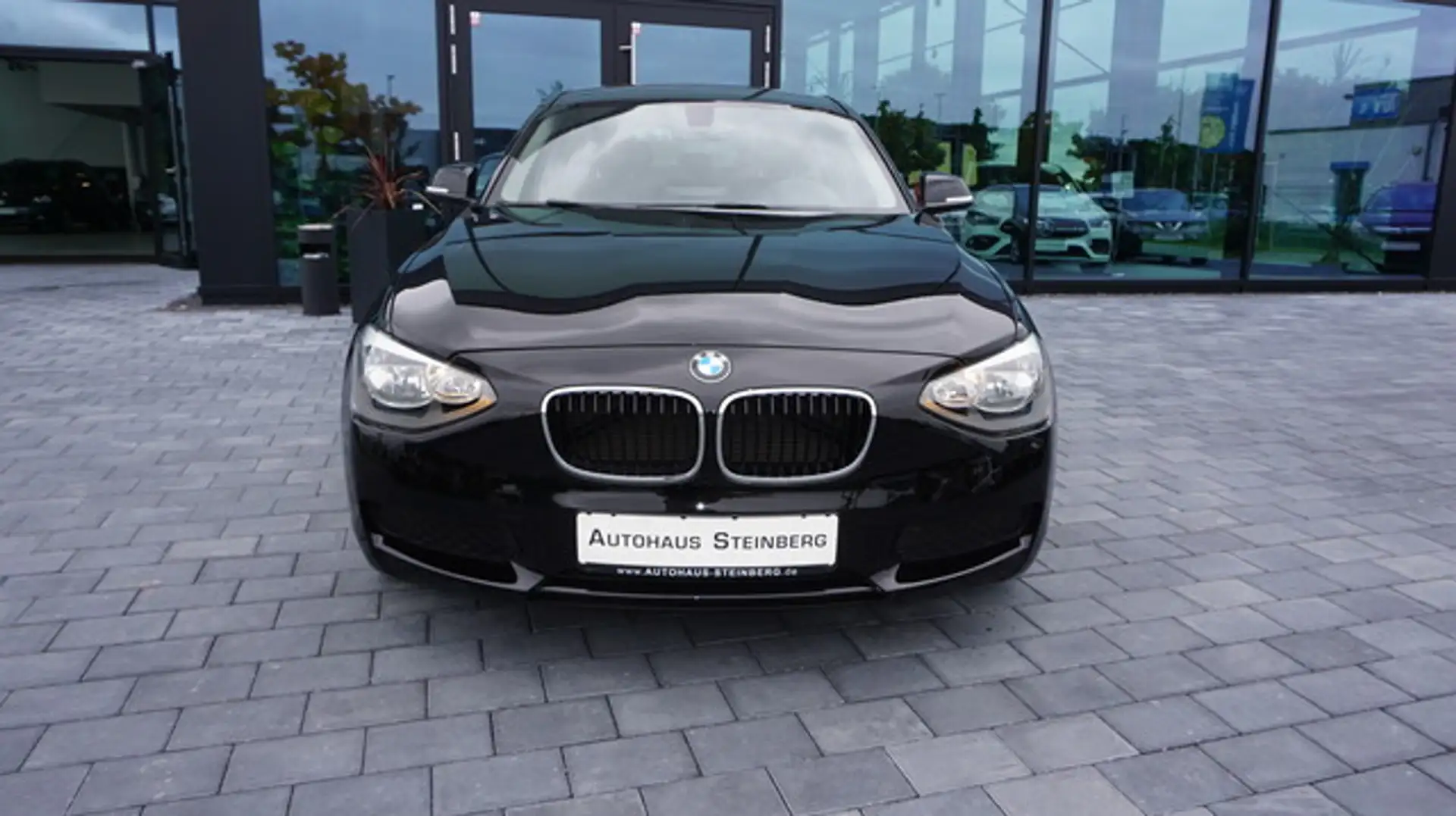 BMW 116 AUTOMATIK+NAVIGATION+PDC Schwarz - 1