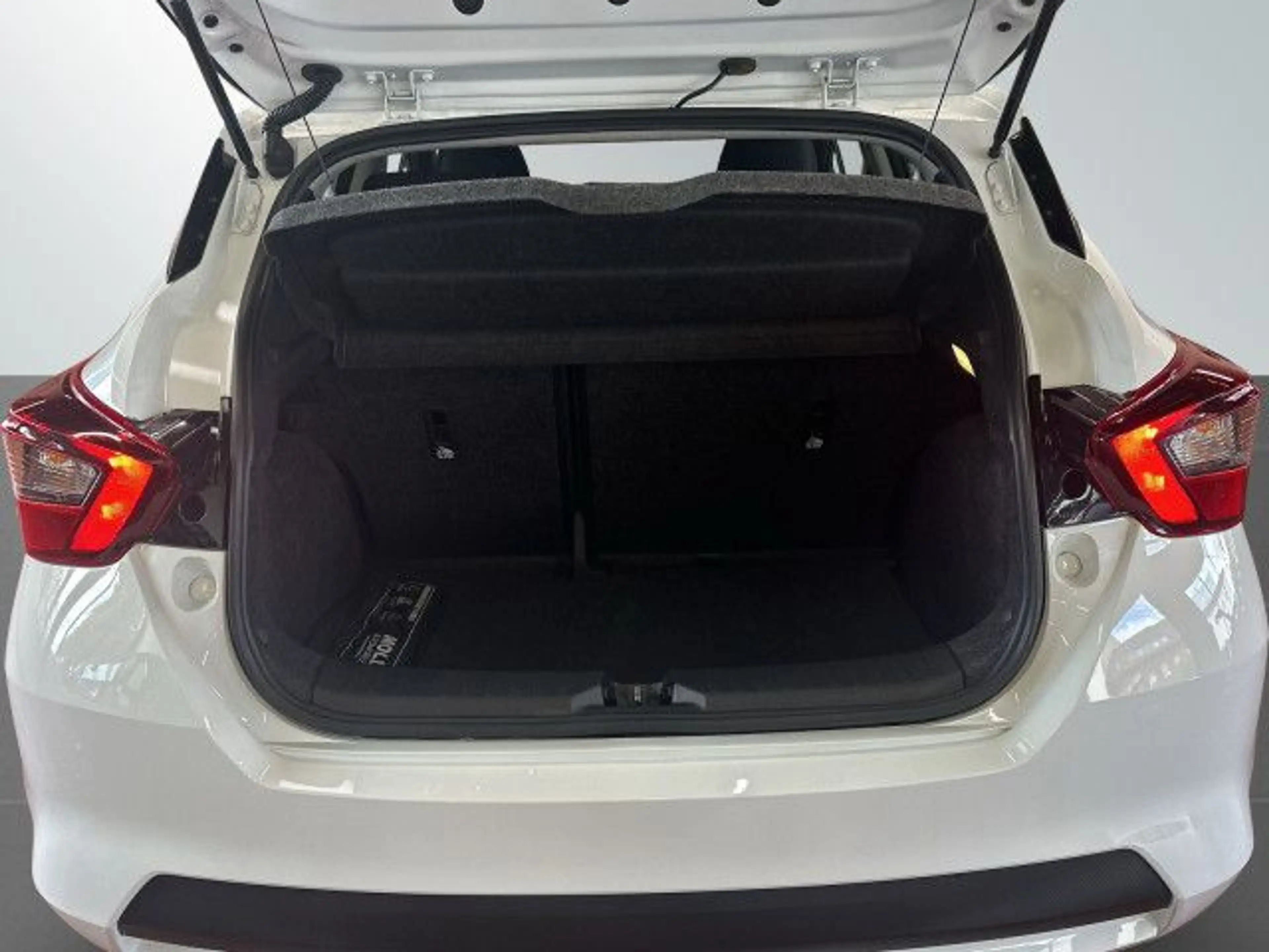 Nissan Micra Visia Plus 1.0 IG-T Bluetooth Klima — photo 10
