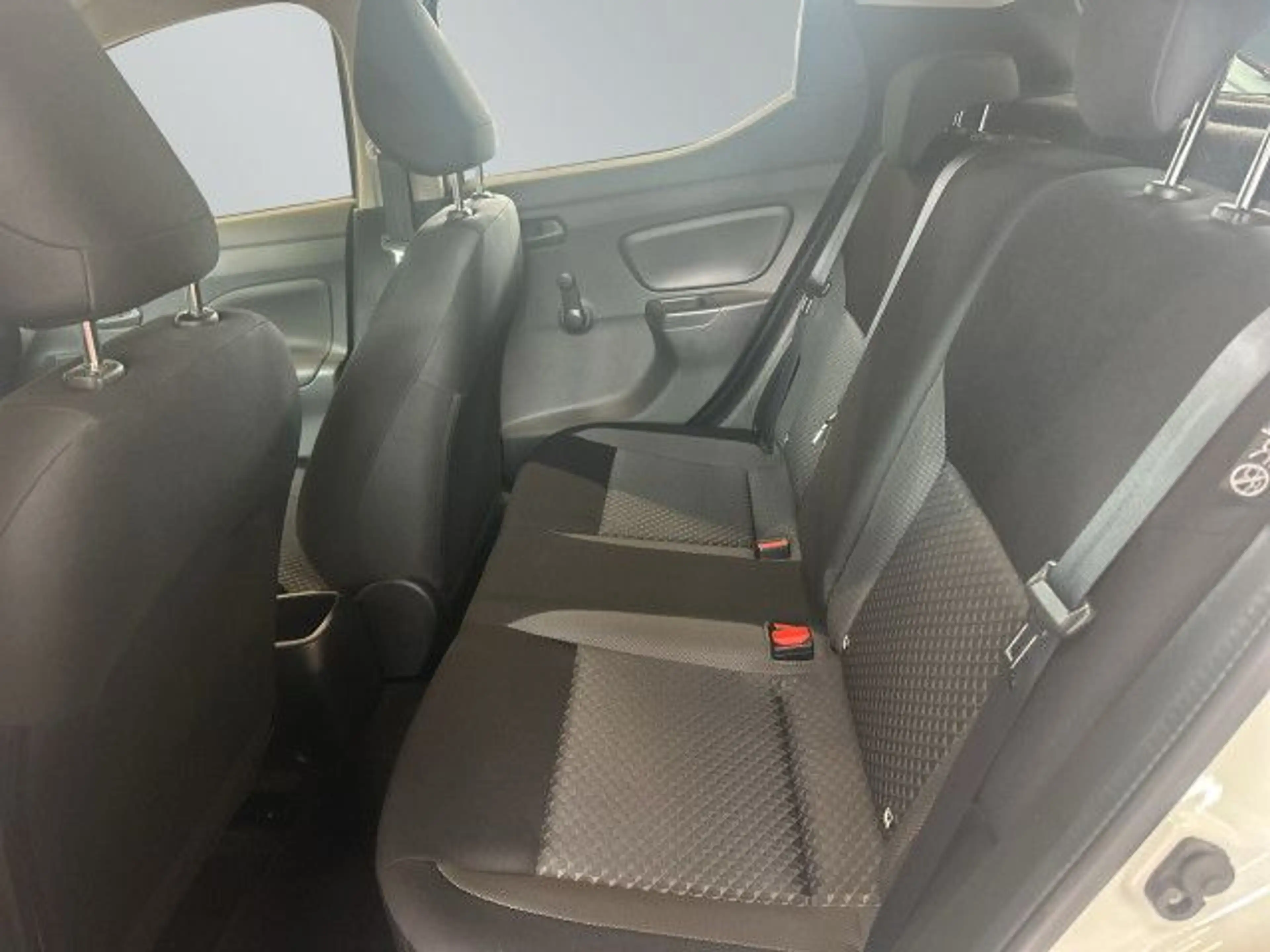 Nissan Micra Visia Plus 1.0 IG-T Bluetooth Klima — photo 14