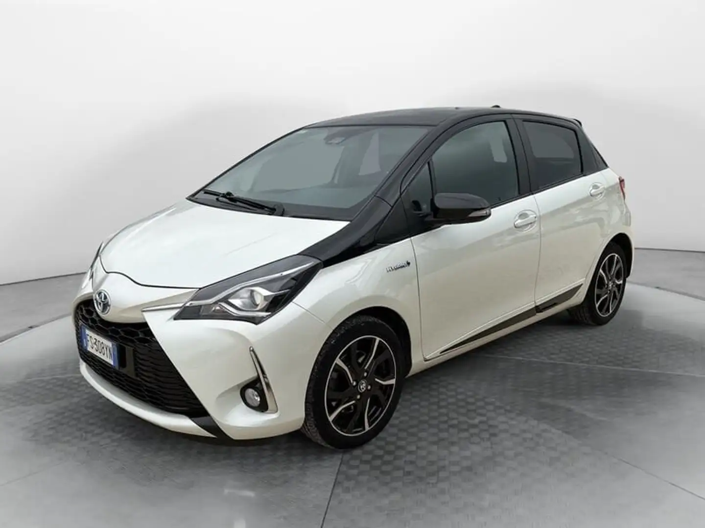 Toyota Yaris 1.5 Hybrid 5 porte Trend "White Edition" Blanc - 1