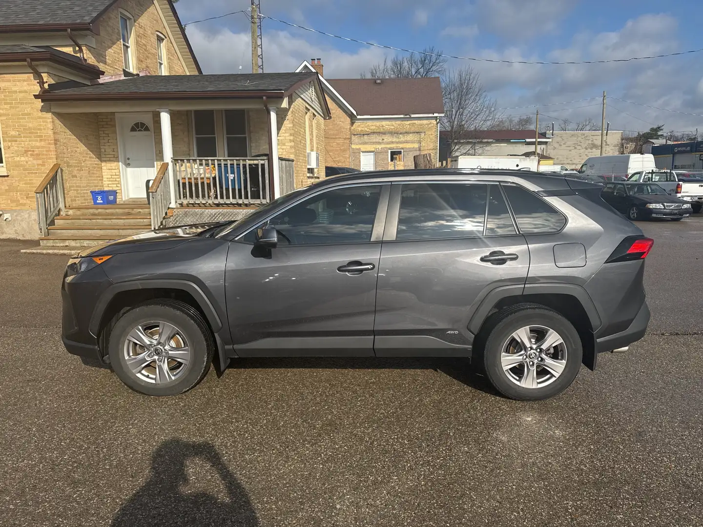 2022 Toyota RAV 4 | $ 30,999 | 92,277 km | Gas/Electric Hybrid SUV for ...