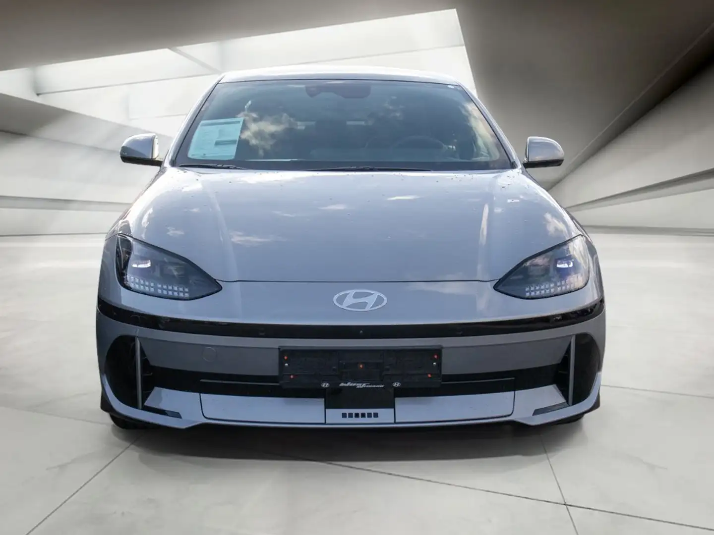 Hyundai IONIQ 6 Techniq-Paket  4WD Park-P,Bose,Schiebed. Silber - 2