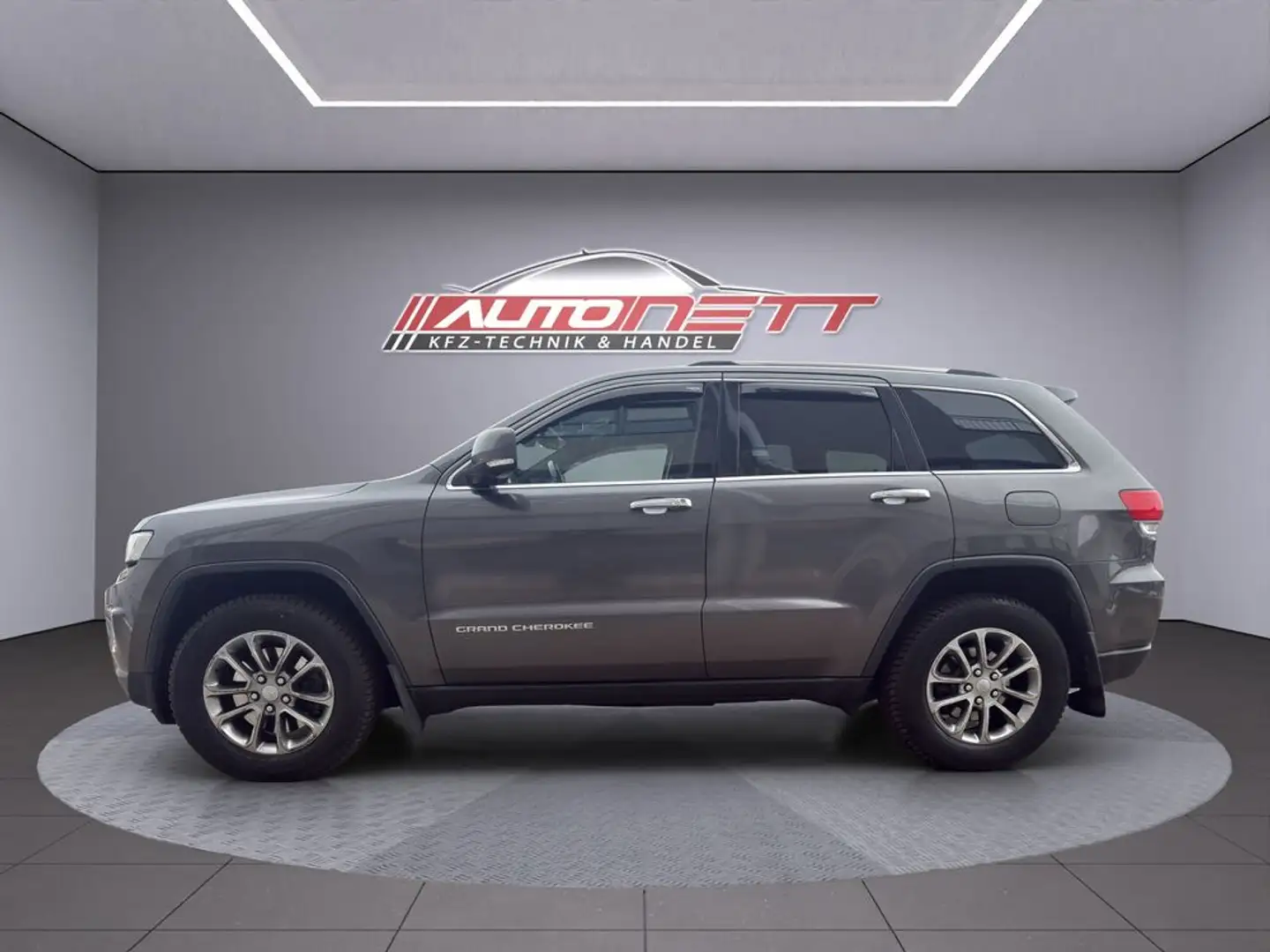 Jeep Grand Cherokee 3.0 CRD Limited Grau - 2