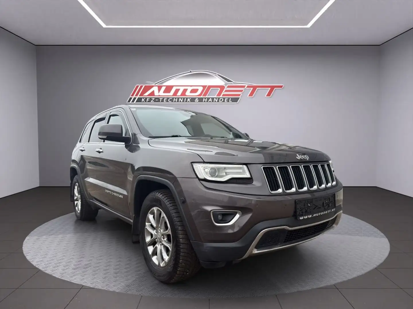 Jeep Grand Cherokee 3.0 CRD Limited Grau - 1