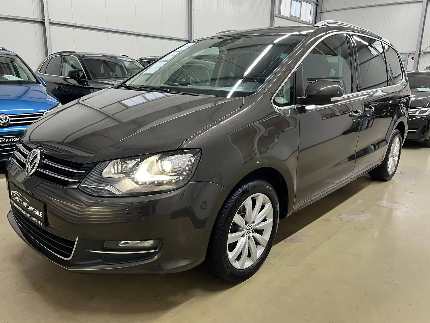 Volkswagen Sharan Highline 7.Sitzer AHK Kamera Kindersitzer Braun - 1