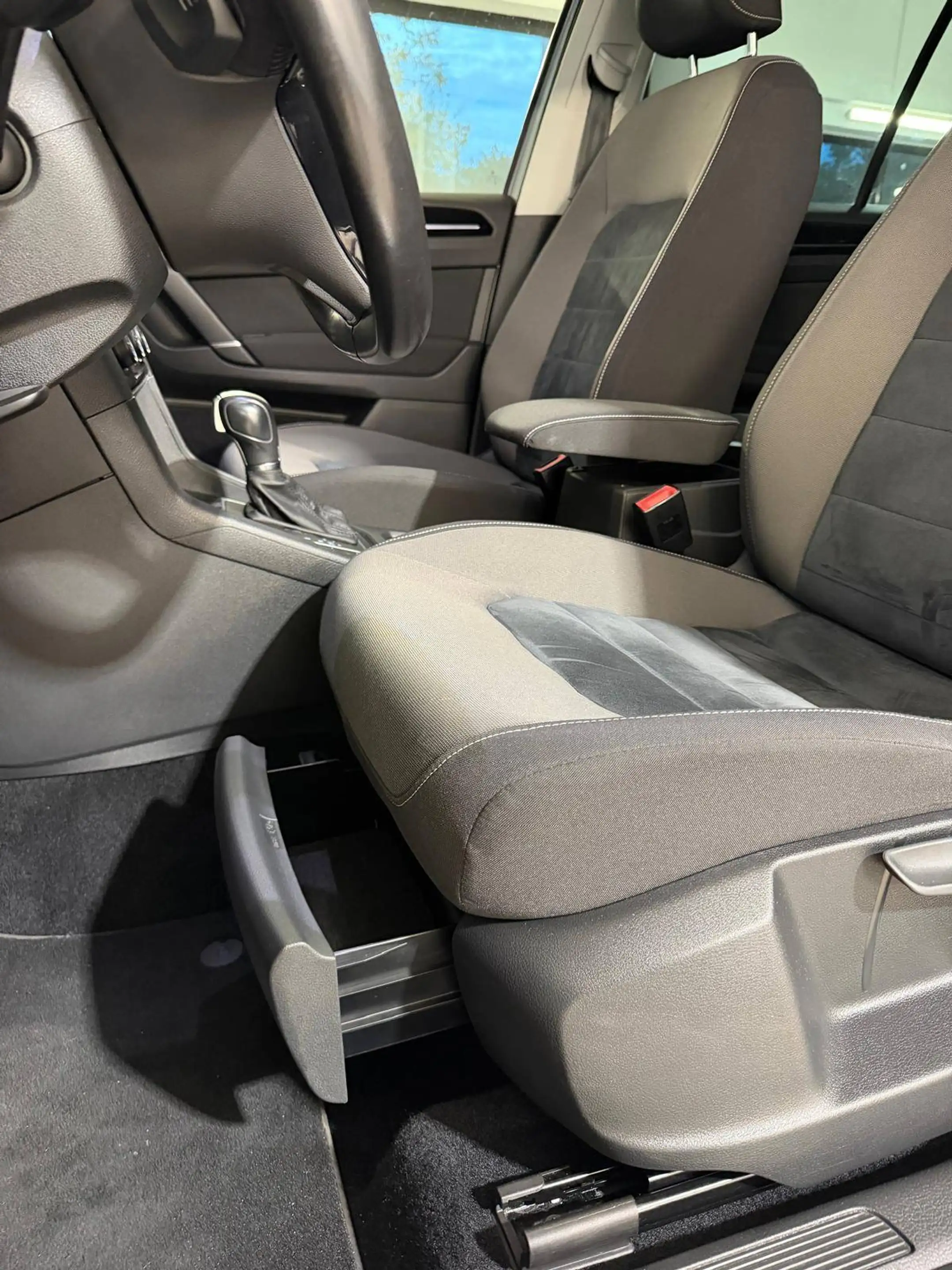 Volkswagen Golf Sportsvan Highline BlueMotion — photo 13