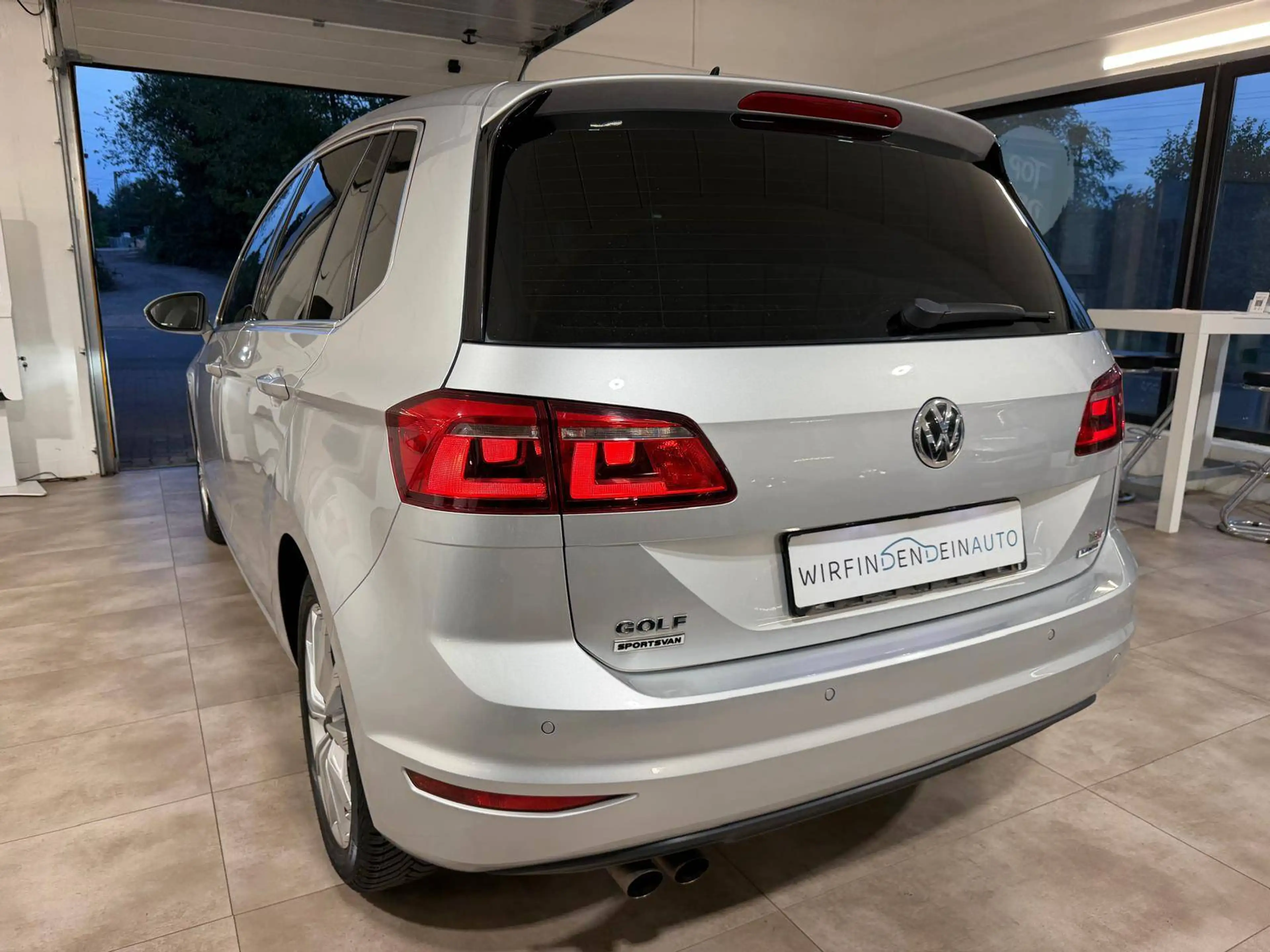 Volkswagen Golf Sportsvan Highline BlueMotion — photo 7
