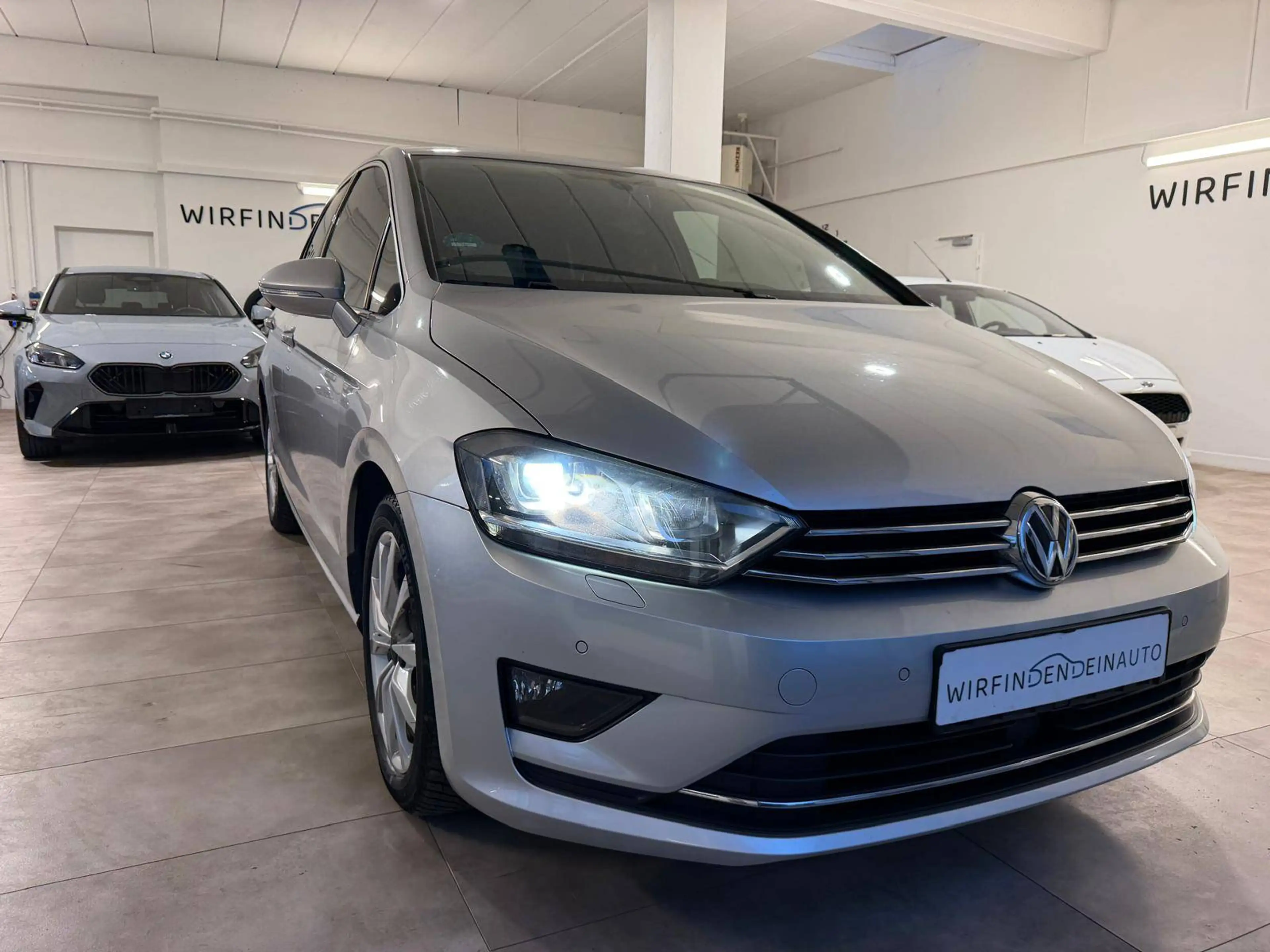 Volkswagen Golf Sportsvan Highline BlueMotion — photo 2