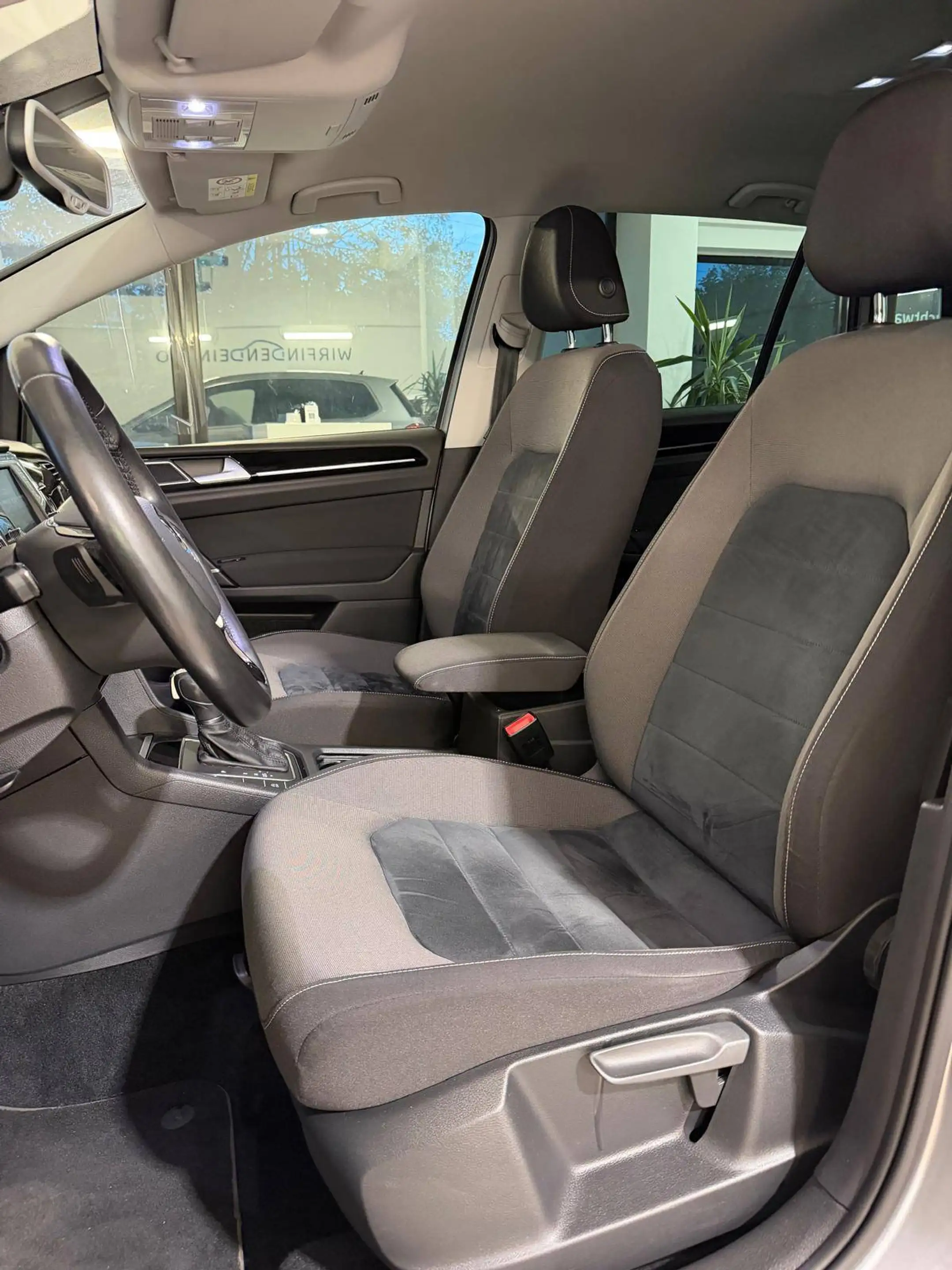Volkswagen Golf Sportsvan Highline BlueMotion — photo 12