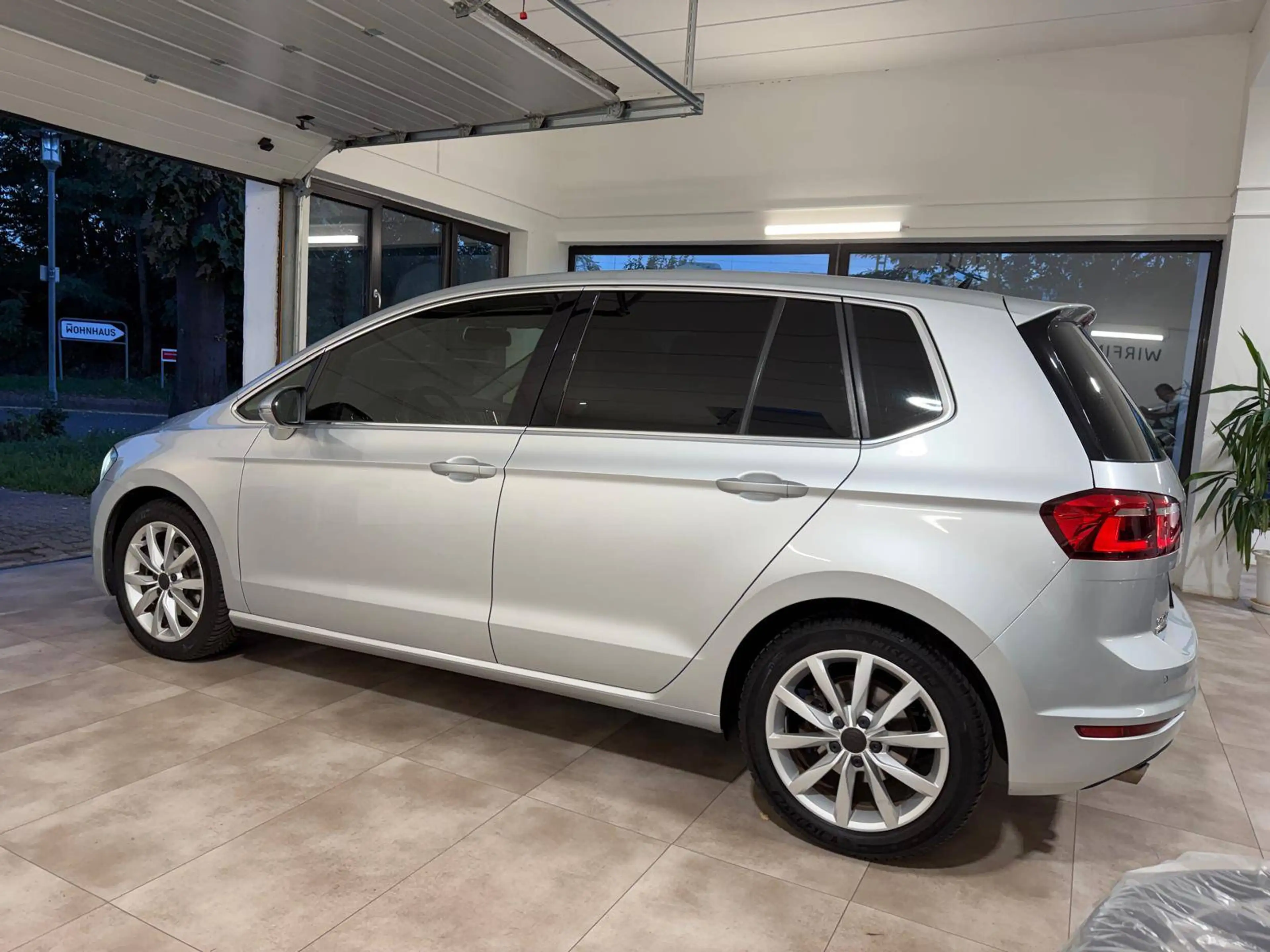 Volkswagen Golf Sportsvan Highline BlueMotion — photo 8