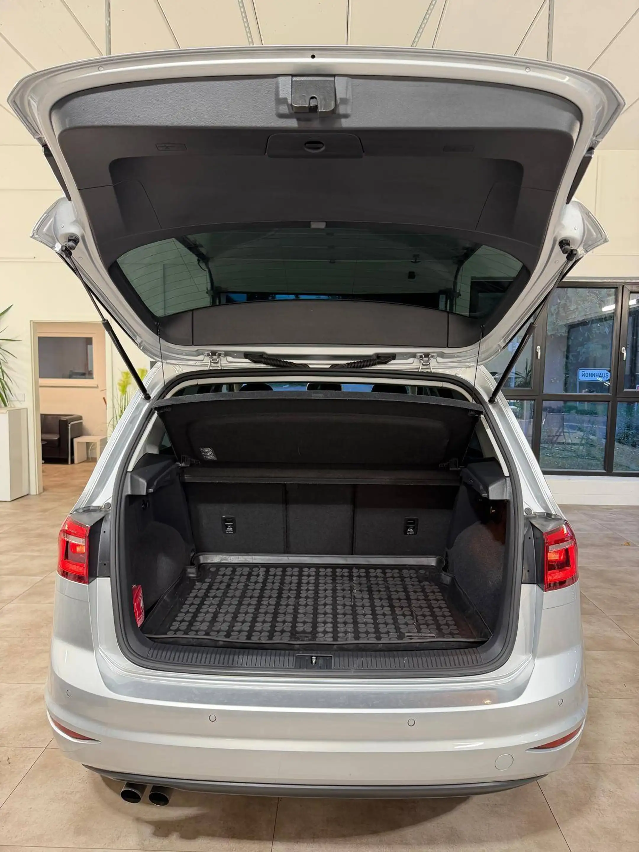 Volkswagen Golf Sportsvan Highline BlueMotion — photo 6