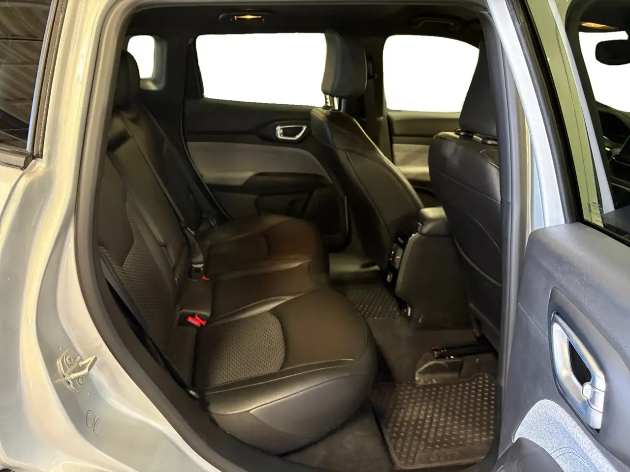 Jeep Compass снимка Jeep Compass