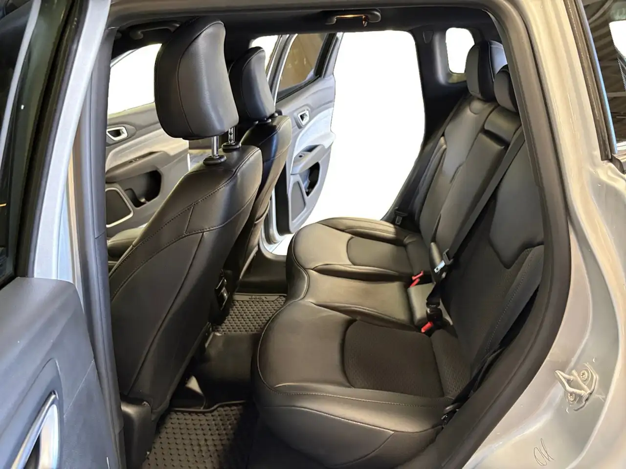 Jeep Compass снимка Jeep Compass