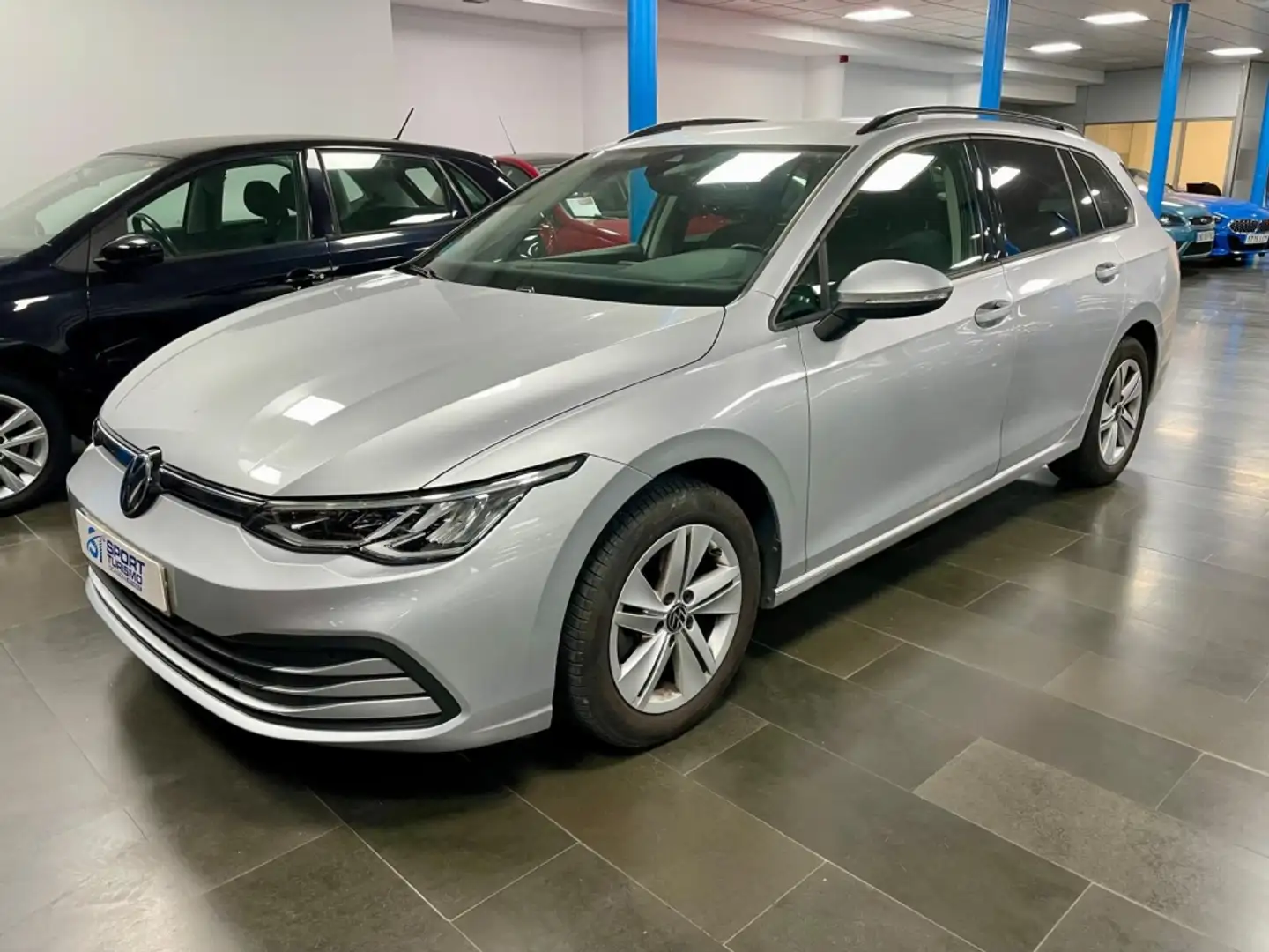 Volkswagen Golf Variant 1.0 eTSI Life DSG 81kW Gris - 1