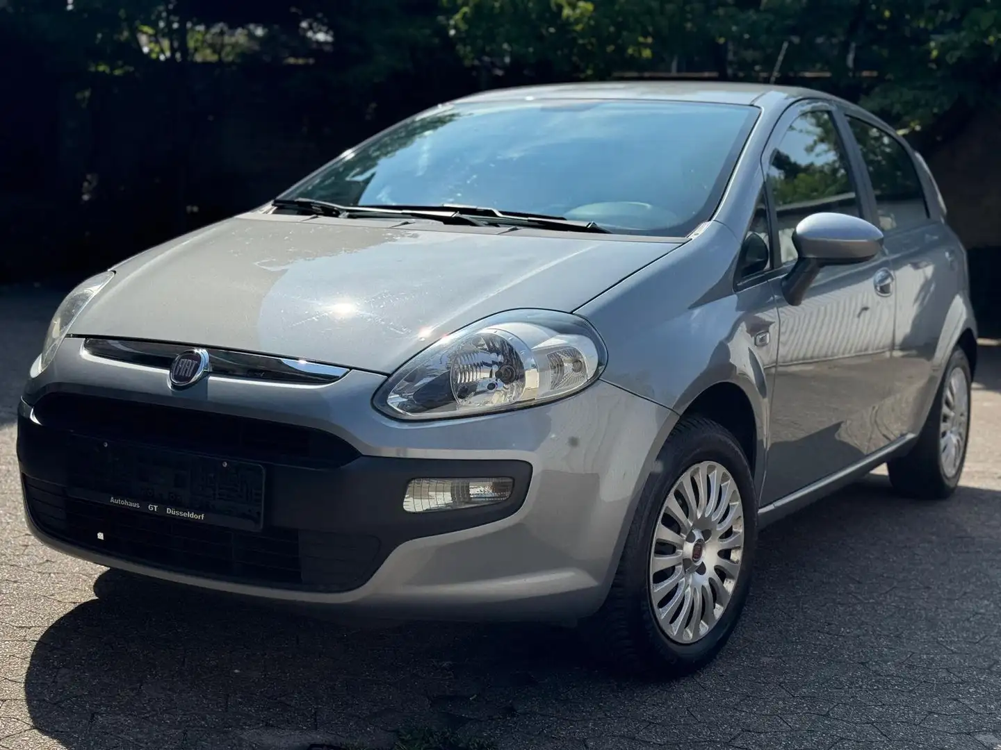 Fiat Punto Evo 1.4 Dynamic * TÜV neu * Top Zustand * Klima Szary - 1