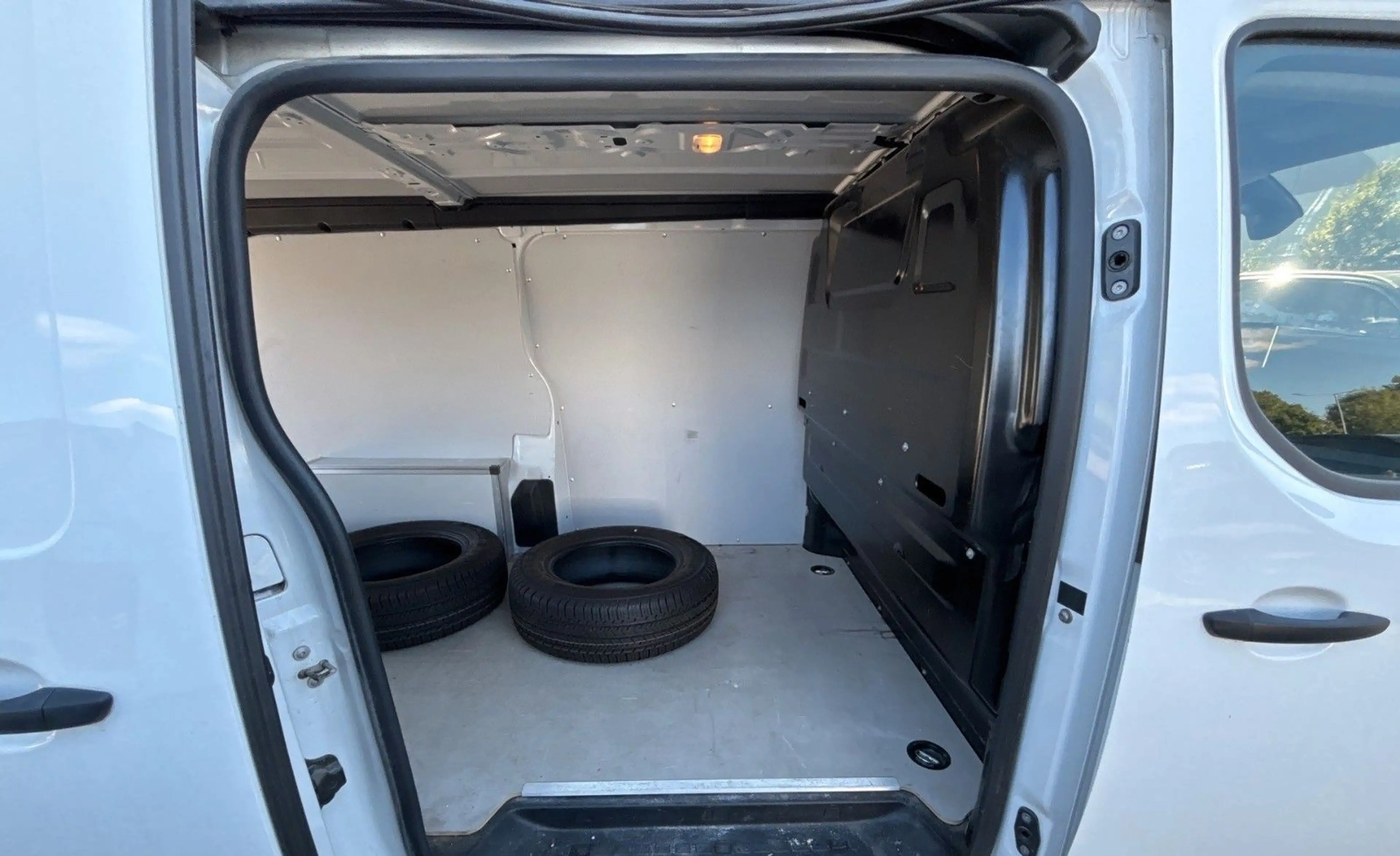 Fiat Scudo L3 Multijet 8FACH R-KAM CARPLAY TEMP KLIMA — photo 11