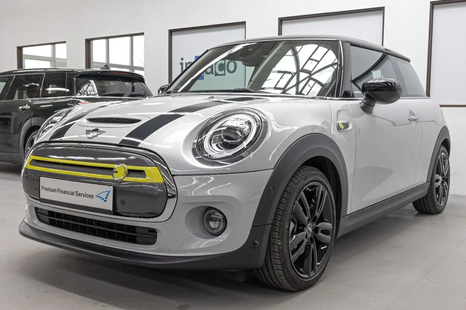 MINI Cooper SE Trim L LED Navi HUD Kamera H&K DrivAss Argent - 1