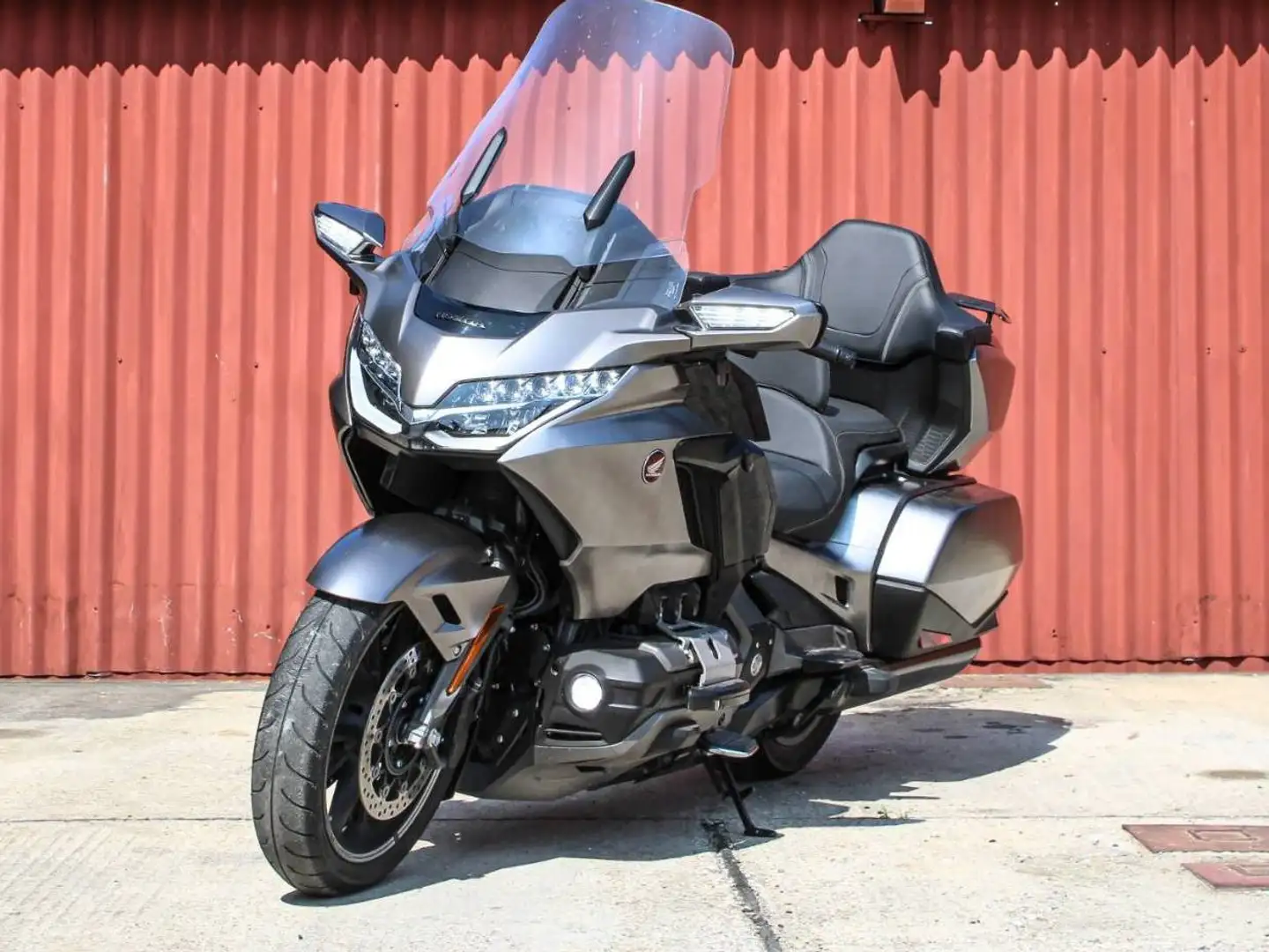 Honda GL 1800 GOLDWING Сірий - 1