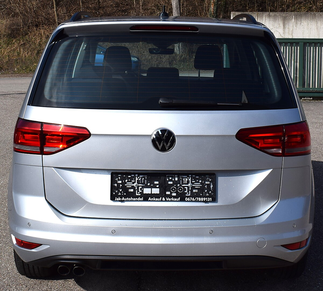 Volkswagen Touran TDI DSG — photo 6